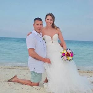 Meet your Posher, Courtney